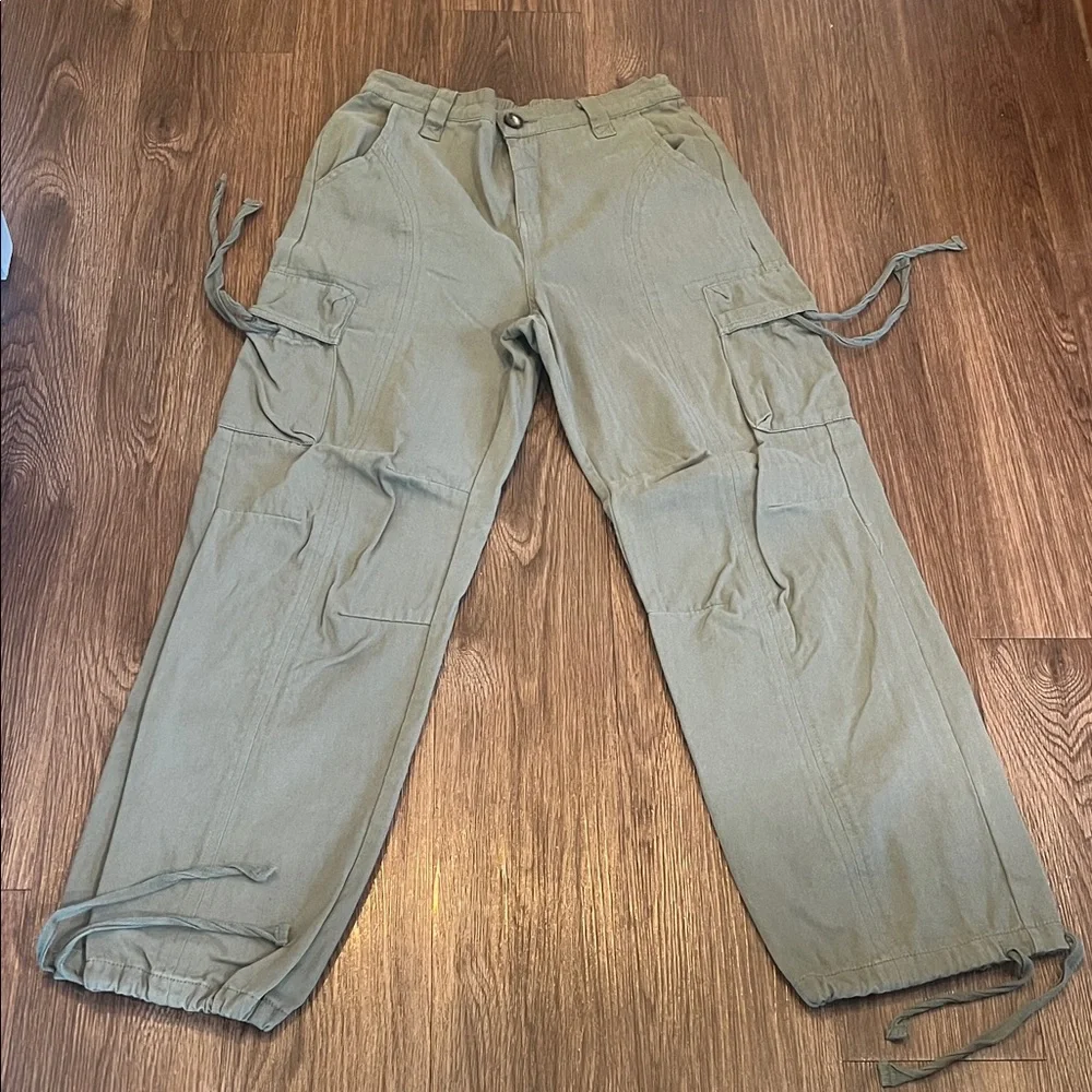 Jacquie the Label women green olivo Cargo Pants - Picture 1 of 15